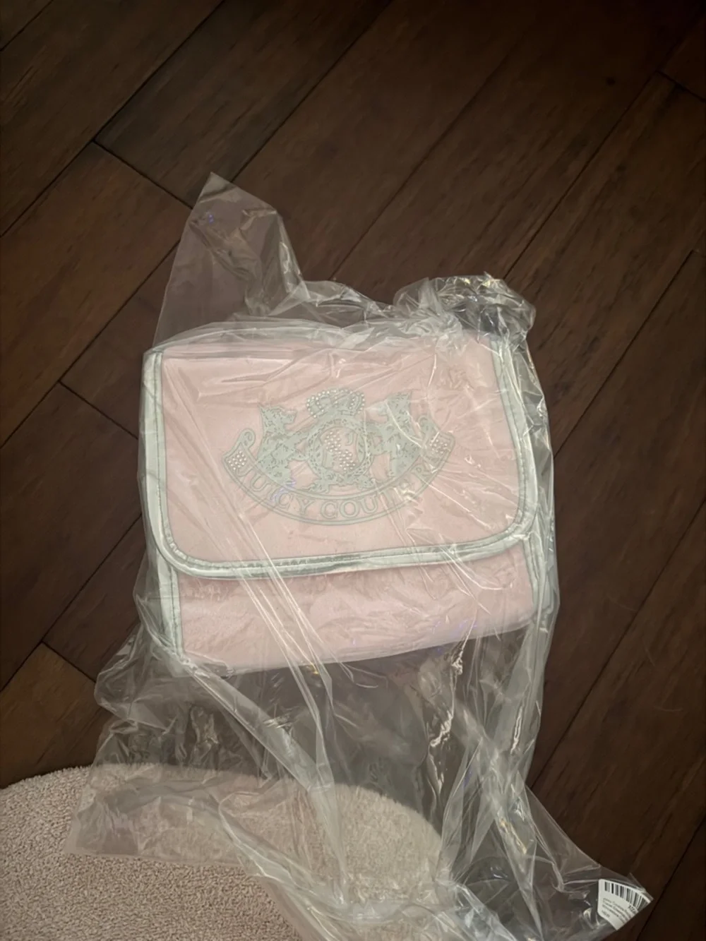 NIB Juicy Couture Light Pink Velvet Cosmetic Train Case with Silver Trim